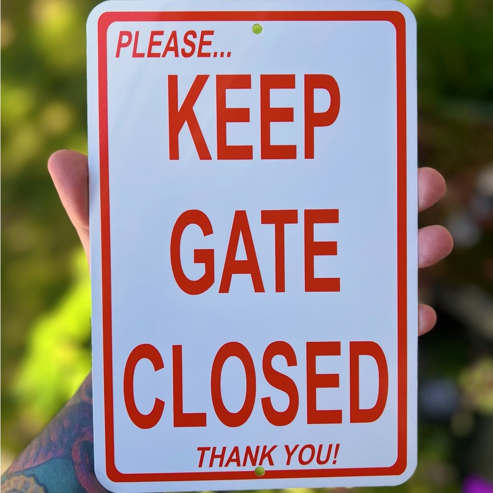 Please Keep Gate Closed Metal Sign 6”x9” in Orange